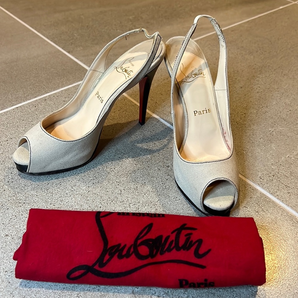 Preowned Christian Louboutin Canvas peep toe sandal 39.5EU